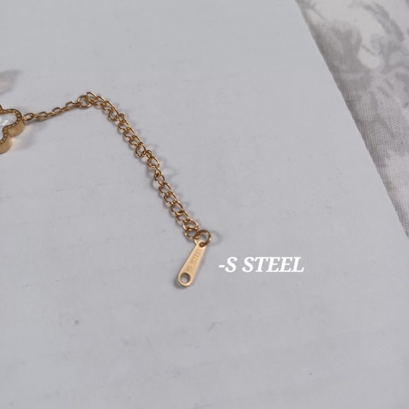 TICVRSS Lucky Clover Bracelet NEW Stainless Steel White & Gold Adult -8.5 Inches - Picture 4 of 10